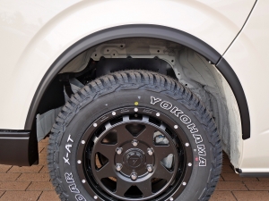 ハイエースバン新車アウトレットアウトドア　キャンプ　ワイドバン四駆