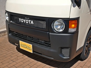 ハイエースバンDX　4WD　ディーゼル　丸目