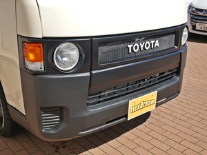 ハイエースバンDX　4WD　ディーゼル　丸目