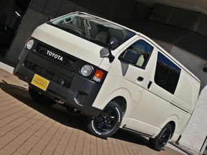 ハイエースバンDX　4WD　ディーゼル　丸目