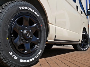 ハイエースバンDX　4WD　ディーゼル　丸目