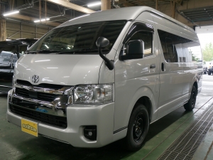 ハイエースＶスパロン　4WD　ディーゼル