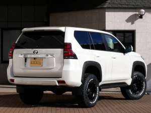 ランクルプラド150系現行型中古車　1オーナー　7人乗