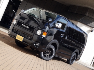 ハイエースバンディーゼル4WD　丸目カスタム　ネオクラシック