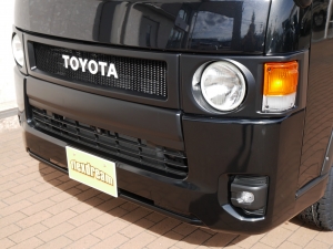 ハイエースバンディーゼル4WD　丸目カスタム　ネオクラシック