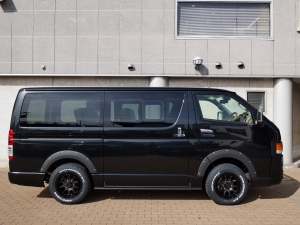 ハイエースバンディーゼル4WD　丸目カスタム　ネオクラシック