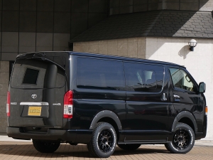 ハイエースバンディーゼル4WD　丸目カスタム　ネオクラシック