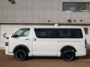 ハイエースバン新車アウトレット新車一部改良後　ディーゼル四駆