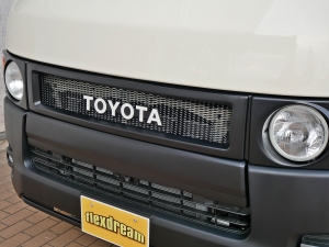 ハイエースバンディーゼル4WD　丸目カスタム　ネオクラシック
