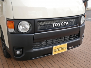 ハイエースバンディーゼル4WD　丸目カスタム　ネオクラシック