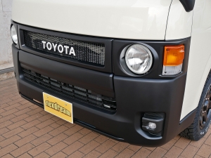 ハイエースバンディーゼル4WD　丸目カスタム　ネオクラシック