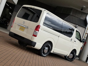 ハイエースバンディーゼル4WD　丸目カスタム　ネオクラシック