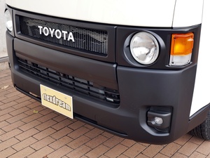 ハイエースバンディーゼル4WD　丸目カスタム　ネオクラシック