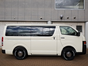 ハイエースバンディーゼル4WD　丸目カスタム　ネオクラシック