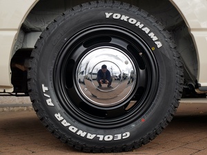 ハイエースバンディーゼル4WD　丸目カスタム　ネオクラシック