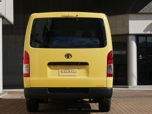 ハイエースバンディーゼル4WD　丸目カスタム　ネオクラシック
