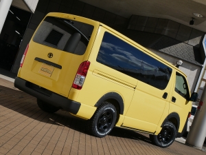 ハイエースバンディーゼル4WD　丸目カスタム　ネオクラシック