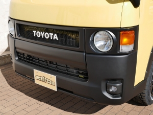 ハイエースバンディーゼル4WD　丸目カスタム　ネオクラシック