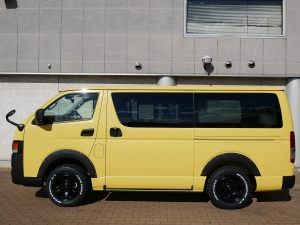ハイエースバンディーゼル4WD　丸目カスタム　ネオクラシック