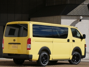 ハイエースバンディーゼル4WD　丸目カスタム　ネオクラシック