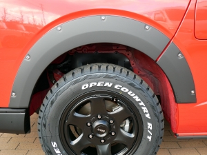 ハイエースバンディーゼル4WD　丸目カスタム　ネオクラシック