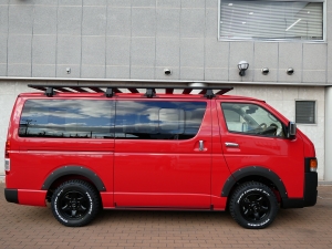 ハイエースバンディーゼル4WD　丸目カスタム　ネオクラシック