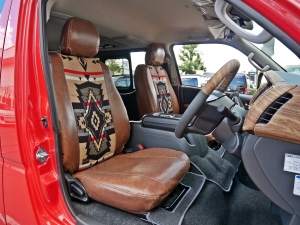 ハイエースバンディーゼル4WD　丸目カスタム　ネオクラシック
