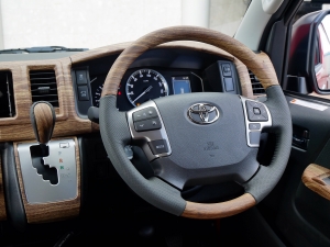 ハイエースバンディーゼル4WD　丸目カスタム　ネオクラシック