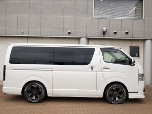 ハイエースバンローダウン　ベッドキット　車中泊