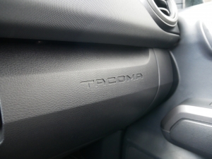 タコマ新車並行　リフトアップ　TRDPRO仕様