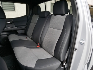 タコマ新車並行　リフトアップ　TRDPRO仕様