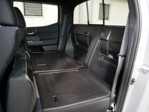 タコマ新車並行　リフトアップ　TRDPRO仕様