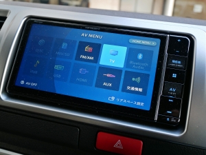 ハイエースバンディーゼル4WD　丸目カスタム　ネオクラシック
