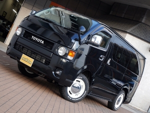 ハイエースバンディーゼル4WD　丸目カスタム　ネオクラシック