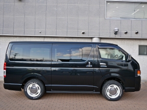 ハイエースバンディーゼル4WD　丸目カスタム　ネオクラシック