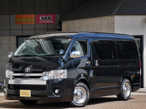 ハイエースワゴン車中泊　内装架装