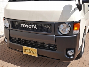ハイエースバン丸目カスタム　ネオクラシック