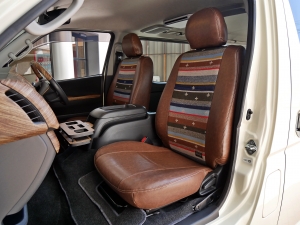 ハイエースバン丸目カスタム　ネオクラシック