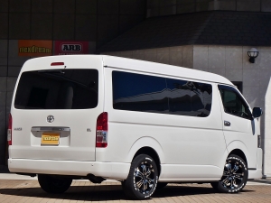 ハイエースワゴン4WD　ワゴンGL　ベッドキット