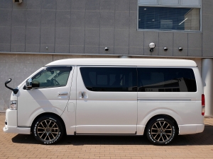 ハイエースワゴン4WD　ワゴンGL　ベッドキット