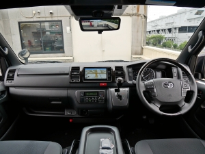 ハイエースバン車中泊　ベッドキット　人気のチョイアゲ仕様
