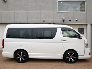 ハイエースワゴン4WD　ワゴンGL　フルエアロ