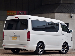 ハイエースワゴン4WD　ワゴンGL　フルエアロ