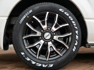 ハイエースバンディーゼル4WD　ローダウン仕様　ALPINE