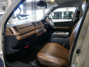 ハイエースバンディーゼル4WD　丸目換装FD-classicカスタム