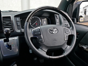 ハイエースバンディーゼル4WD　TRDフルエアロ　ベッドキット