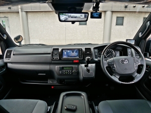 ハイエースバンディーゼル4WD　フルエアロ　バッドパネル