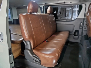 ハイエースバンディーゼル4WD　アースカラーパッケージ6X3アーバンカーキ