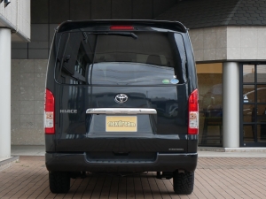 ハイエースバンDX　4WD　ディーゼル　丸目