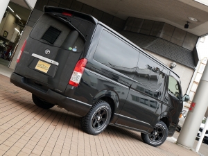 ハイエースバンDX　4WD　ディーゼル　丸目